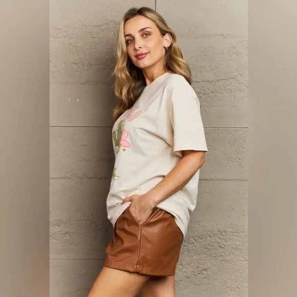 🌟NEW, CHIC**-Sweet Claire "Rodeo Cowgirl" Graphic T-Shirt OFFERS WELCOME! - Picture 3 of 8